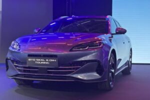BYD Luncurkan Mobil Hybrid, Jarak Tempuhnya Lebih dari 1.300 Km